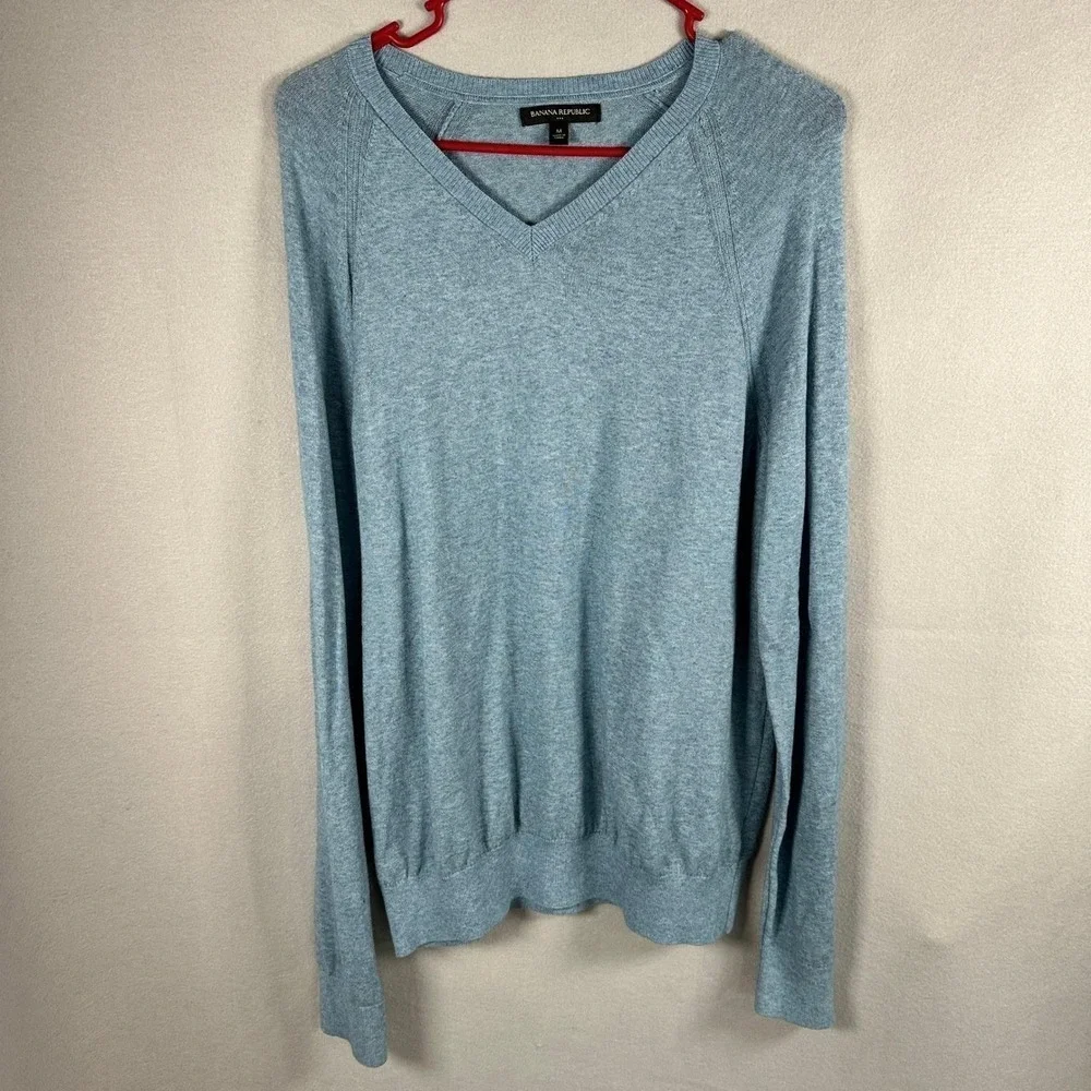 Banana Republic Sweater Mens Medium Blue V-Neck Pullover Casual Fall Old Money